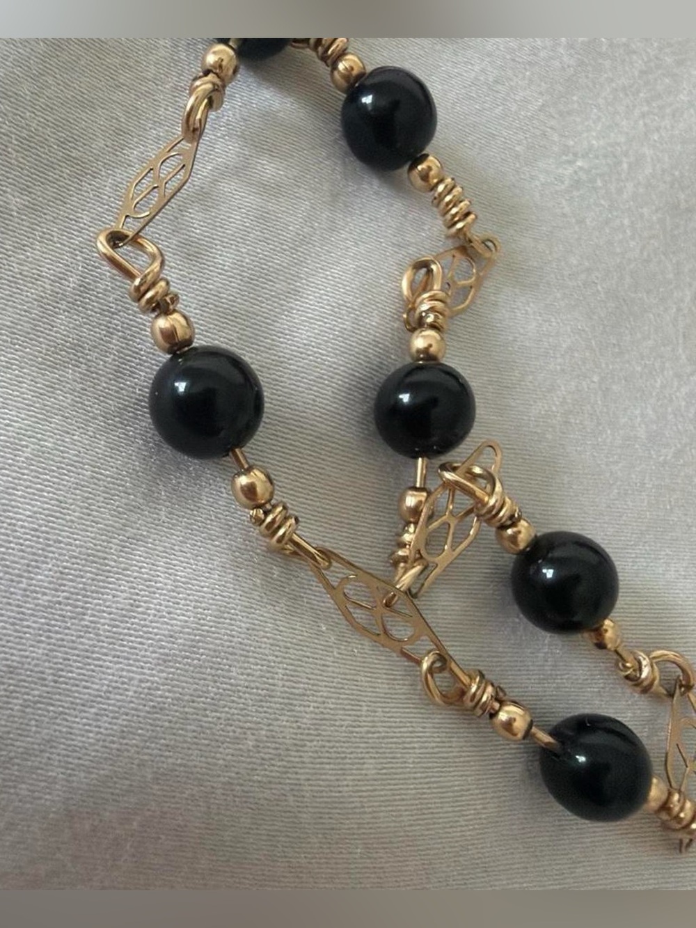 Gold 14K ge and Black Beaded Women's Necklace